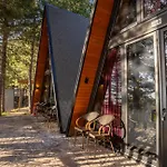 Golden Gjinar By Pikhost Apartment