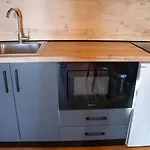 Golden Gjinar By Pikhost Apartment *