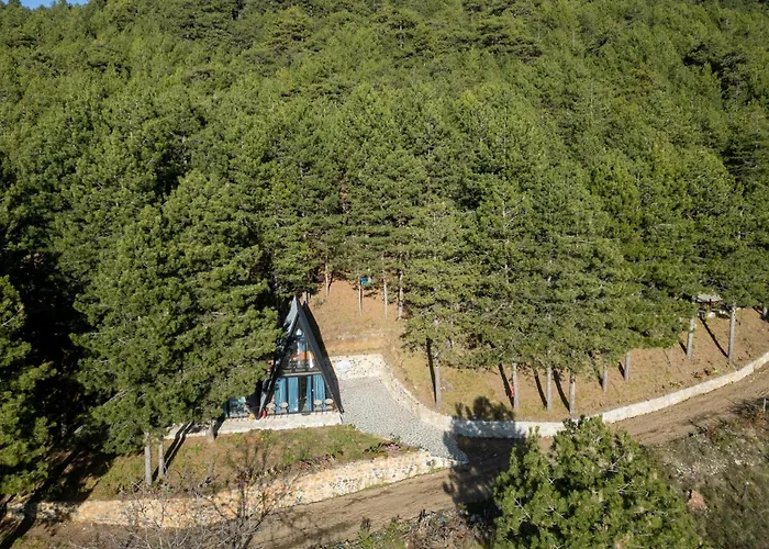 Golden Gjinar By Pikhost Apartment