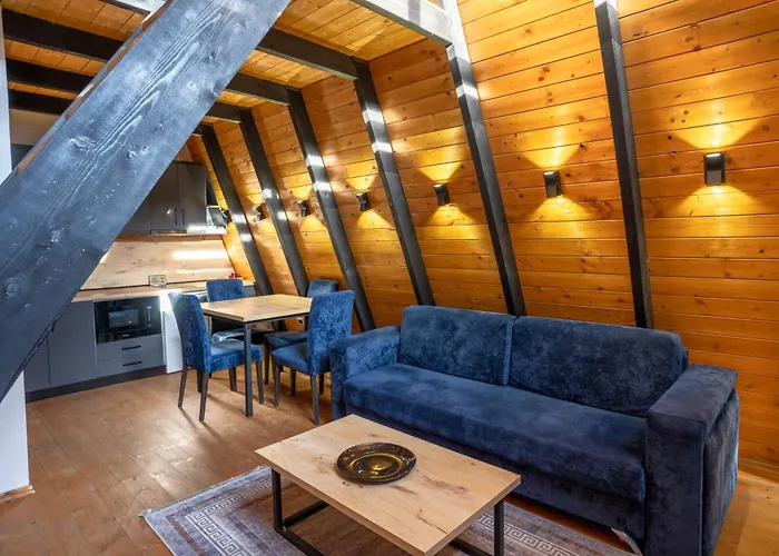 Golden Gjinar By Pikhost Elbasan