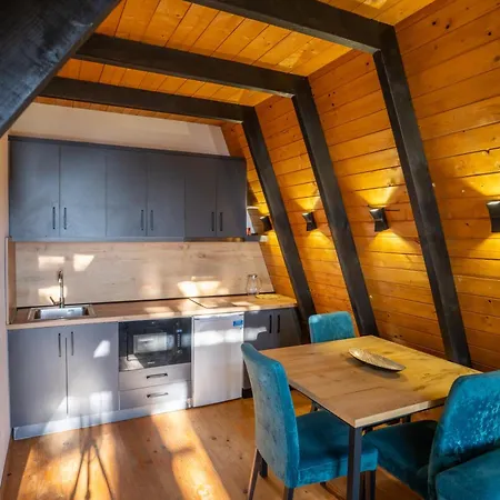 Appartement Golden Gjinar By Pikhost *