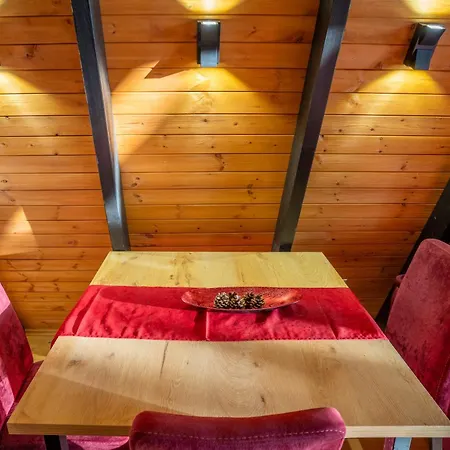 Appartement Golden Gjinar By Pikhost