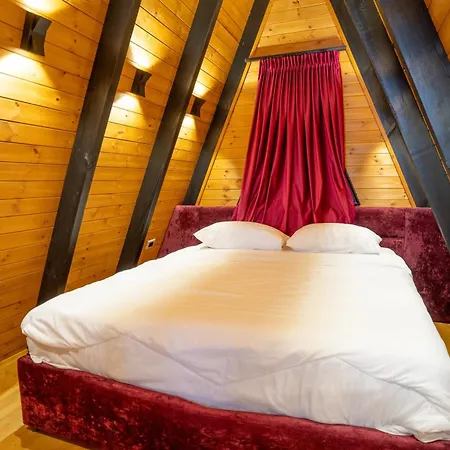 Golden Gjinar By Pikhost Appartement Elbasan