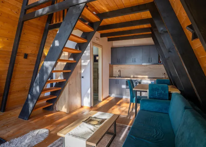 Golden Gjinar By Pikhost Appartement *