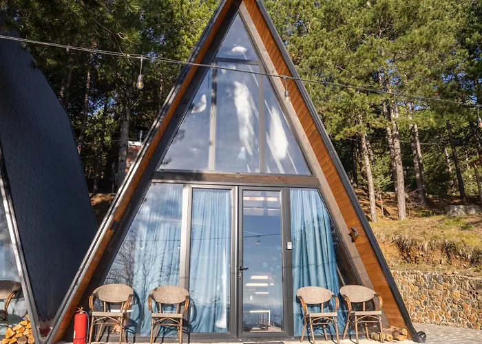 Golden Gjinar By Pikhost